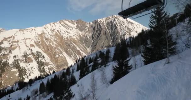 Skilift Alpen Besneeuwd Berglandschap Vaujany Skigebied Alpe Dhuez — Stockvideo