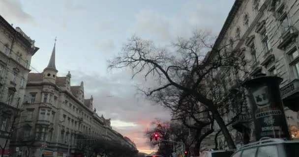 Budapest Hungary Circa 2020 Diving City Sunset Upwards View Car — Stock video