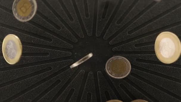 Coins Falling Slow Motion Hitting Ground 120 Fps Footage Hungarian — Αρχείο Βίντεο