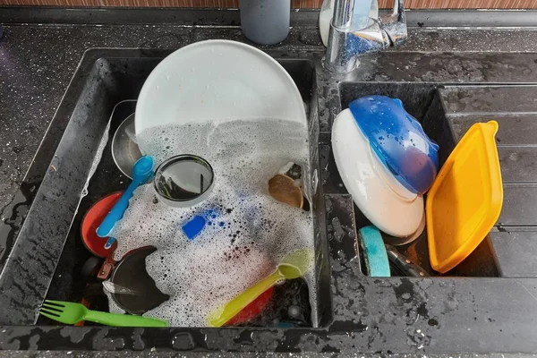 ⬇ Скачать Картинки Kitchen Sink Horror, Стоковые Фото Kitchen.