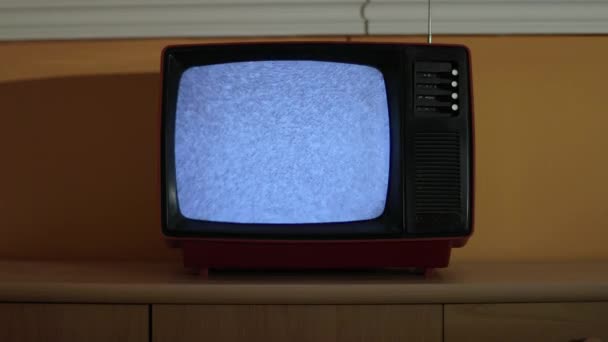 Televisor Antiguo Sin Ruido Recepción Una Habitación Roja Resplandor Pantalla — Vídeos de Stock