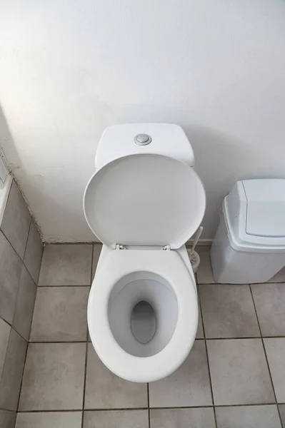 Toilet Narrow White Bathroom — Stock Photo, Image