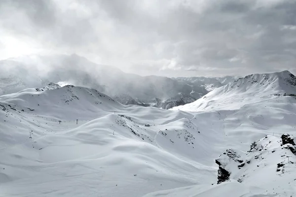 Pista Esquí Los Alpes Franceses Niebla —  Fotos de Stock