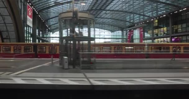 Berlijn Duitsland Circa 2021 Aankomst Met Trein Naar Het Centraal — Stockvideo