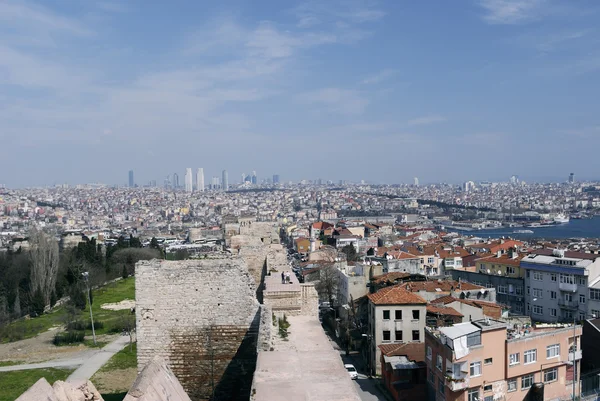 Bizans şehrinin duvarlarının silivrikapi Istanbul, Türkiye — Stok fotoğraf