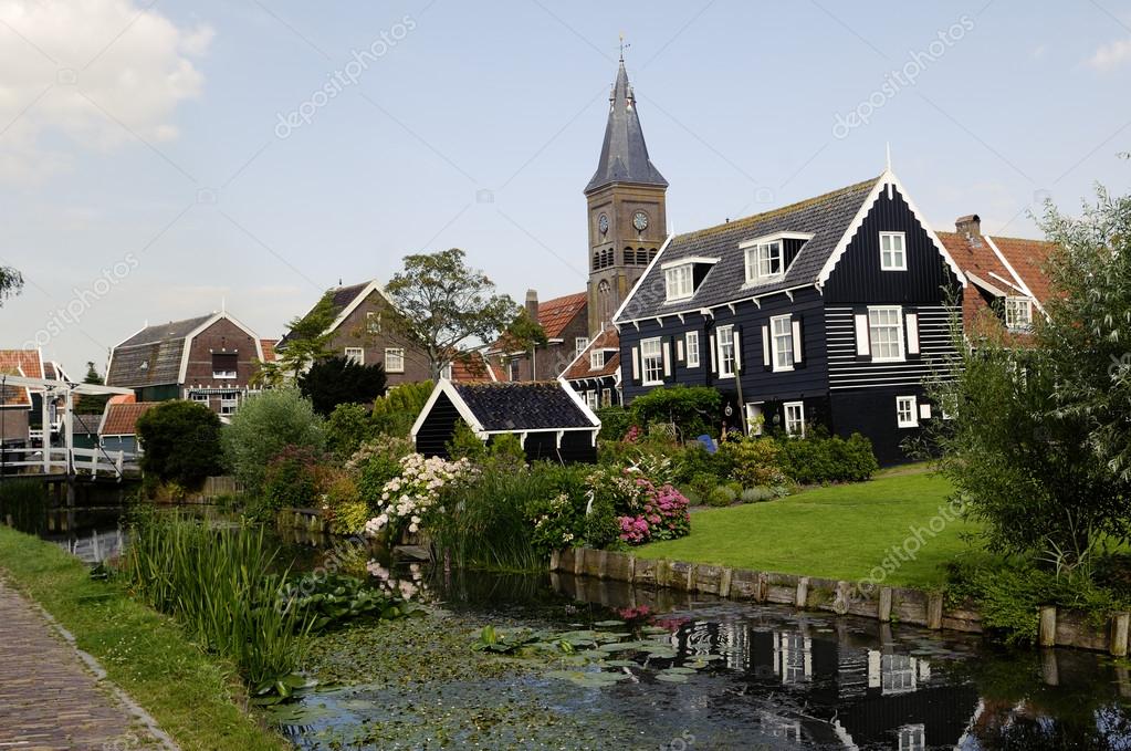 Marken, geleneksel Hollanda Köyü, Hollanda — Stok Foto © Rihards 39414631