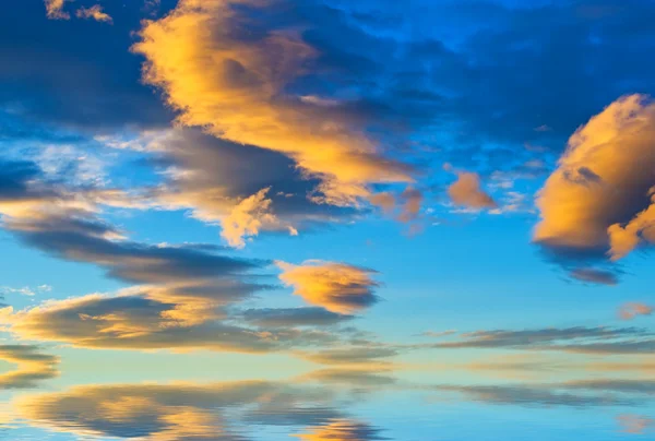 日落时天空背景 — 图库照片