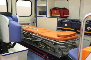 Ambulans araba