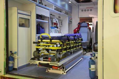 Ambulans araba