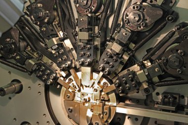 Araçlar genişletilmiş metal makine