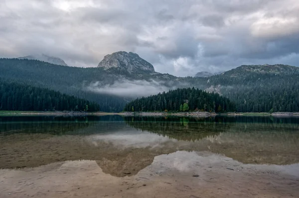 Lago Negro Parque Nacional Durmitor Eslovenia Fotos de stock
