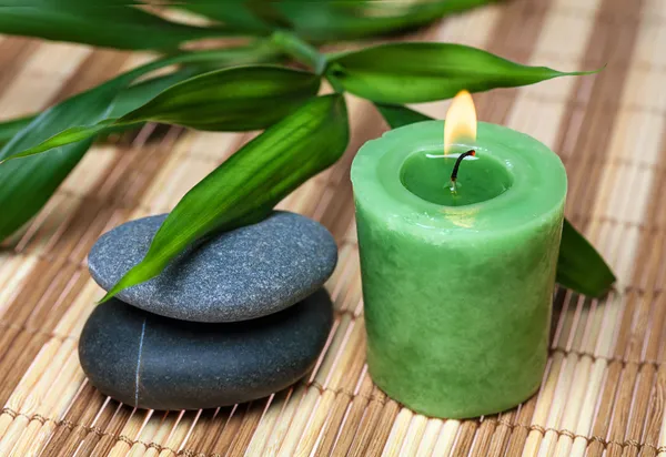 Bambu, zen stenar och ljus — Stockfoto