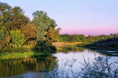 akşam Nehri üzerinde