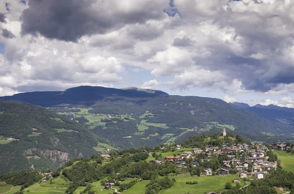 Pueblo del Tirol del Sur (Bolzano ) — Foto de Stock