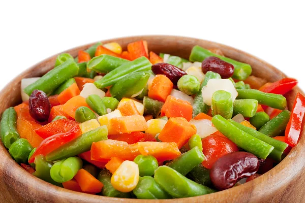 Mieszane warzywa w drewniane miski — Zdjęcie stockowe