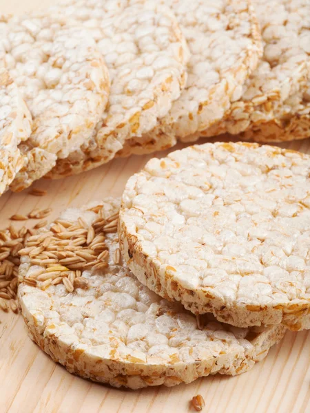 Galleta de pan crujiente de grano —  Fotos de Stock