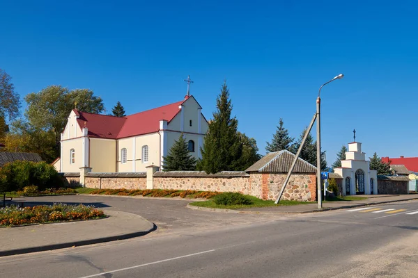 Antigua Iglesia Católica Santísima Trinidad Zhodishki Región Grodno Bielorrusia —  Fotos de Stock