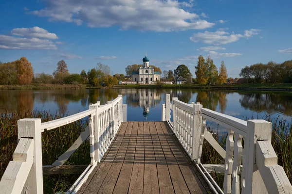 반대편에서 니콜라우스 성당의 Stankovo Minsk Region Belarus — 스톡 사진