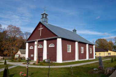 Eski ahşap kilise Aziz Mikail Başmelek Netech köyü, Lida bölgesi, Grodno bölgesi, Belarus.