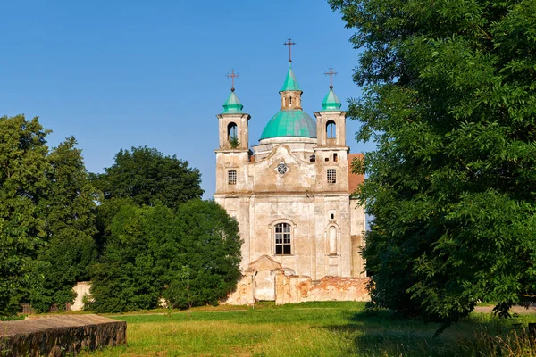 Old Ancient Ruined Catholic Church Holy Trinity Summer Benitsa Minsk — Stock Photo, Image