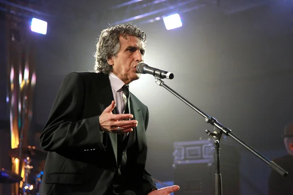 popüler İtalyan besteci toto cutugno portresi. ta fotoğraf
