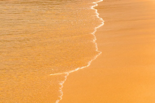 Spiaggia di sabbia e onda — Foto Stock