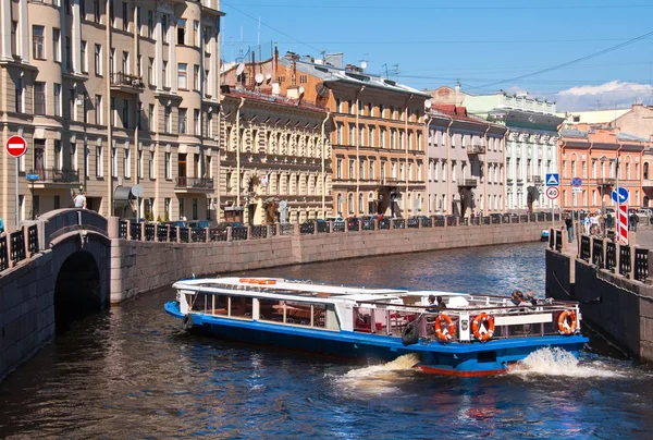 Rios e canais de São Petersburgo Rússia — Fotografia de Stock