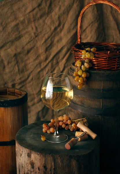 Stilleven met lege wijn — Stockfoto