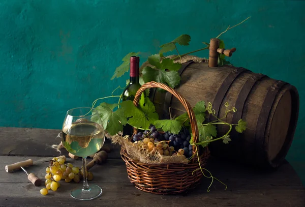 Stilleven met lege wijn — Stockfoto