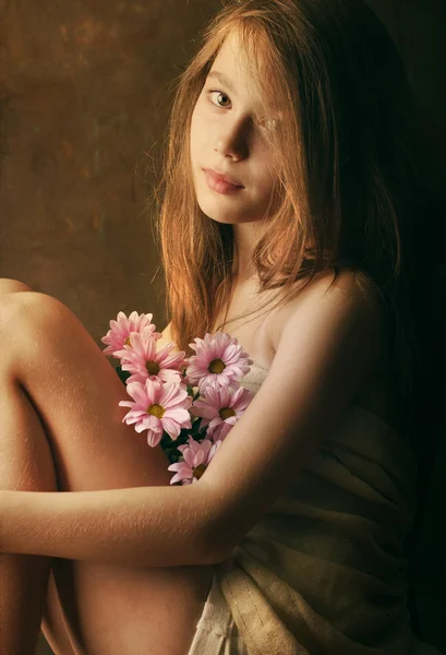 Young girl — Stock Photo, Image