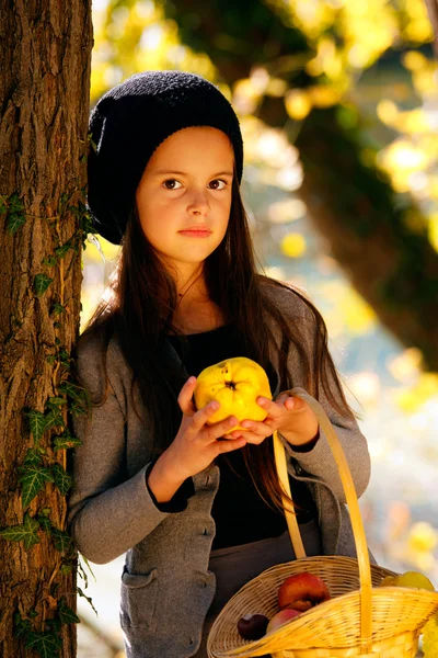 Herfstmeisje — Stockfoto