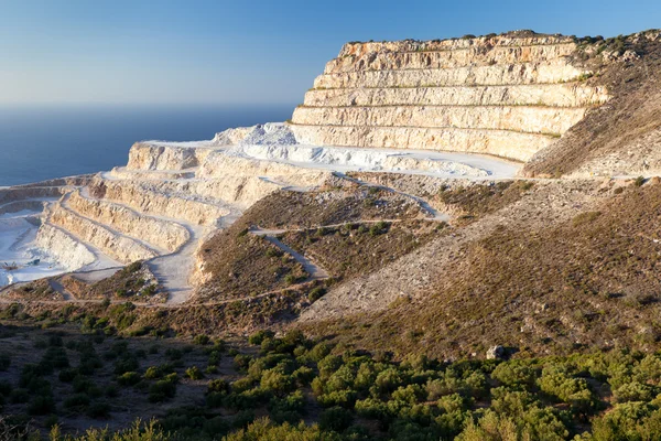 Chalk quarry on the island of Crete — Stock Photo, Image