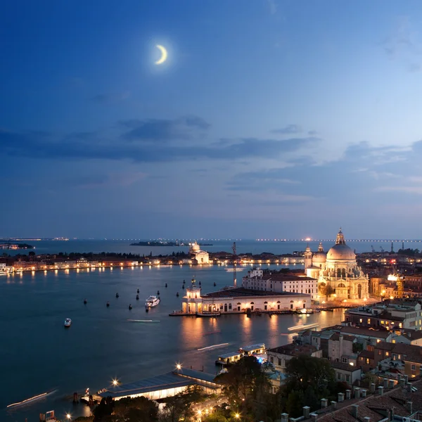 Vue aérienne de la ville de Venise le soir — Photo