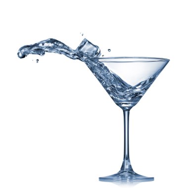 Martini splash beyaz izole cam