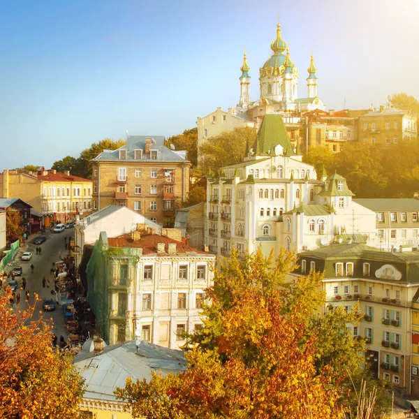 Kiev no outono, vista de Andriyivsky uzviz — Fotografia de Stock