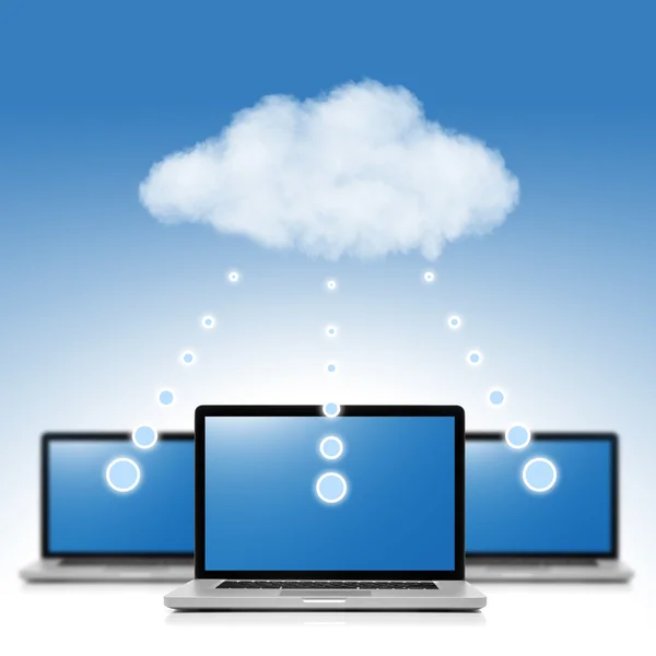 Chmury obliczeniowej koncepcji sieci. Notebook z chmury na tle — Zdjęcie stockowe