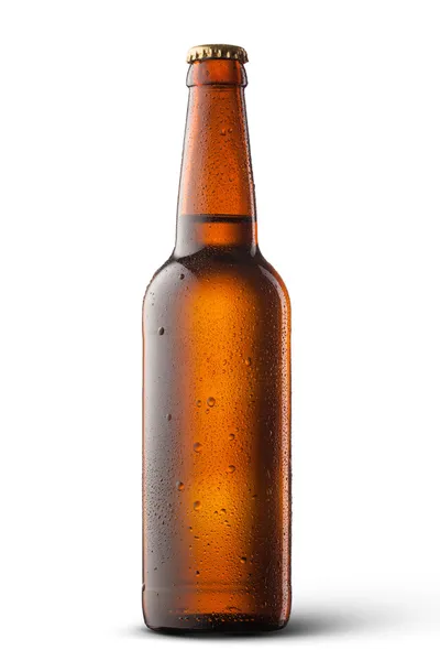 Bottiglia di birra con gocce d'acqua isolate su bianco — Foto Stock