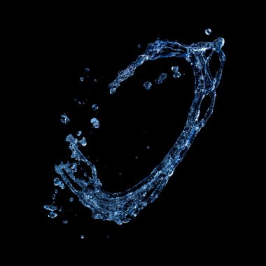 Siyah arkaplanda su sıçraması izole edildi