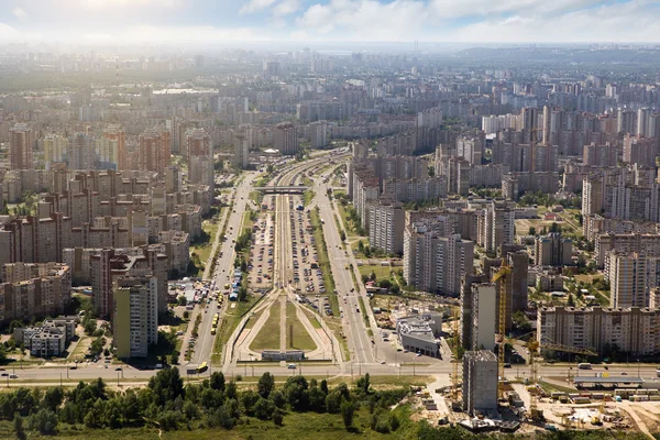 Kiev, paysage urbain d'été de la capitale ukrainienne — Photo