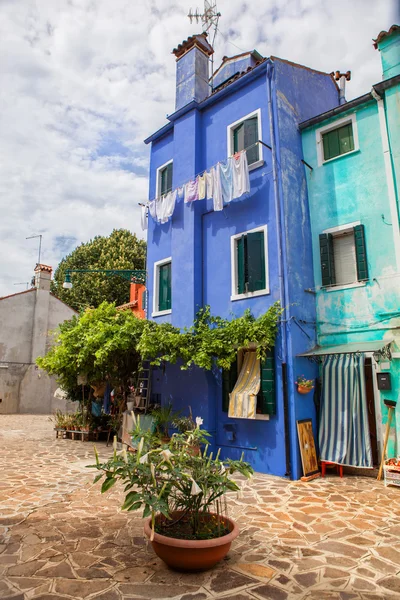 Burano Adası yakınlarında Venedik renkli evler — Stok fotoğraf