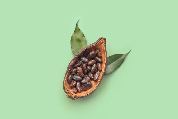 Från Ovan Hälften Ekologisk Kakao Pod Med Hög Med Skalade — Stockfoto