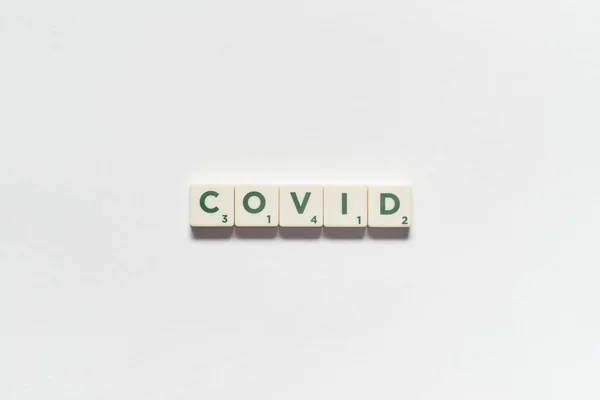 Covid Ord Bildas Scrabble Block Vit Bakgrund Begreppet Coronavirusinfektion Och — Stockfoto