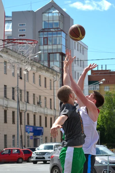 Dia da juventude de 2013, Tyumen. Competições de basquete em Tsvetno — Fotografia de Stock