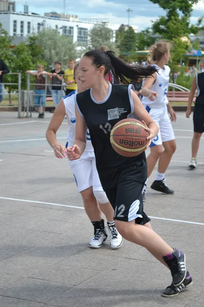 Día de la juventud de 2013, Tyumen. Competiciones de baloncesto en Tsvetno —  Fotos de Stock