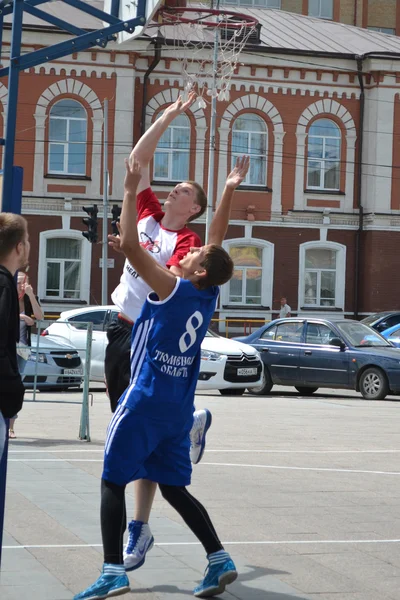 Dia da juventude de 2013, Tyumen. Competições de basquete em Tsvetno — Fotografia de Stock