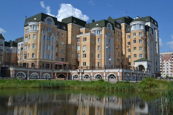 Complexo habitacional "Lake Arcades". Tiumen. . — Fotografia de Stock