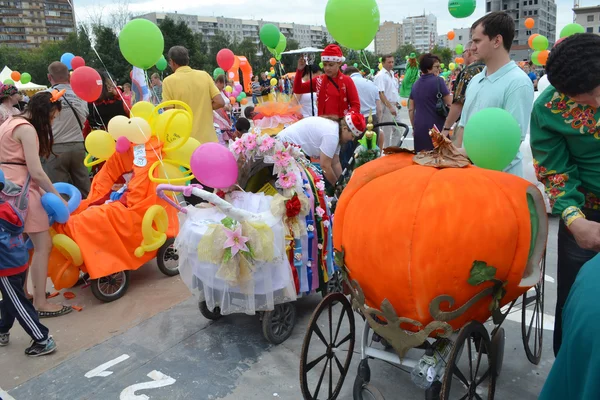 Восьмой ежегодный "Парад вагонов: восьмое чудо войны" — стоковое фото