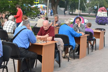 sokak sporcunun bir tatil günü satranç turnuvası. tyum