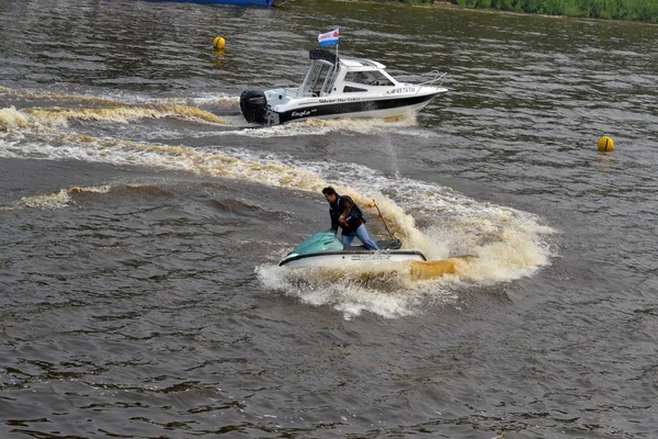 ウォーター スポーツの祭典。チュメニ、10.08.2013 — ストック写真