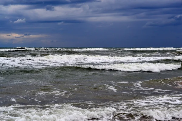 Vlnách Černého moře, anapa, Krasnodarský kraj. — Stock fotografie